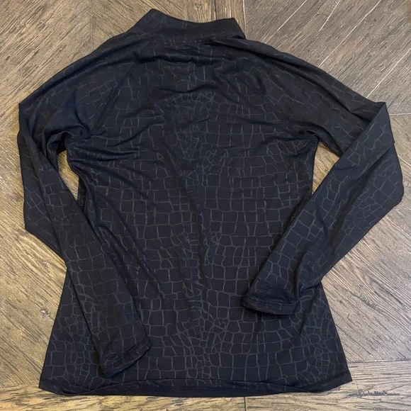 Old Navy Active Women’s Black Quarter Zip - Size Medium - Picture 5 of 6